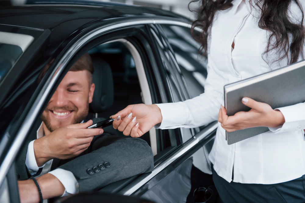 Quais são os benefícios de alugar carro?